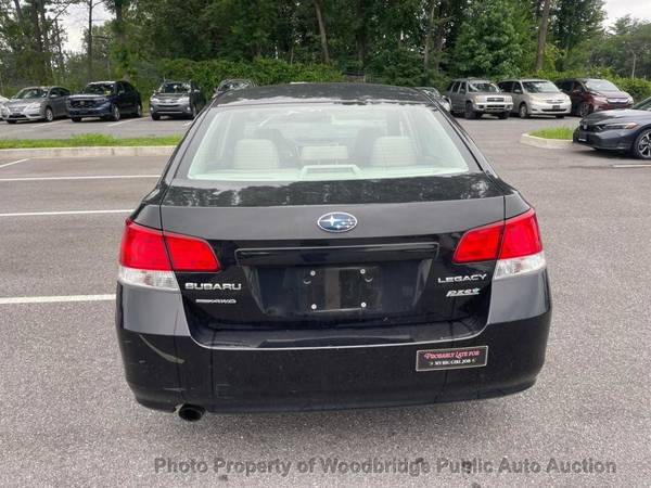 2013 *Subaru* *Legacy* *4dr Sedan H4 Automatic 2.5i Pre - $4,450 (Woodbridge Public Auto Auction)63487255200259122