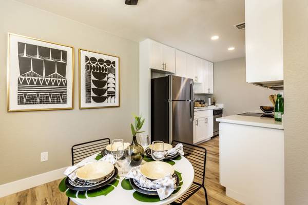 $2,100 / 2br - Get on Our Waitlist, Washer/Dryer, Luxury 2x2, Gated Community (Modesto)63970306668803124