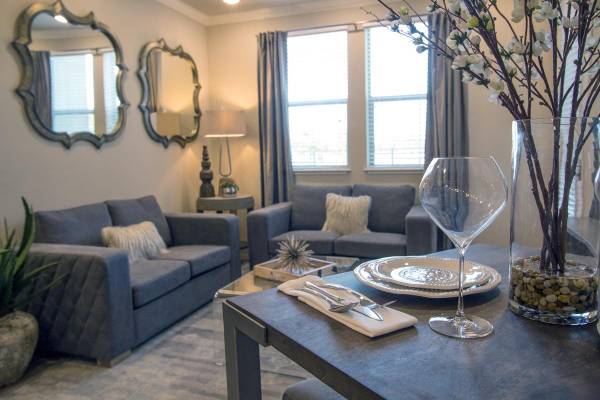 $2,359 / 1br - 743ft2 - Ahora alquilando casas de 743 pies cuadrados con ventanas de doble panel y excelente iluminación (fairfield / vacaville)63658079671555124