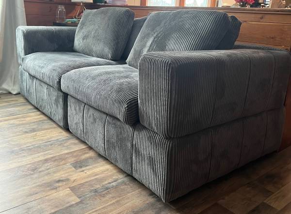 Gray Couch w/ ottomans 1