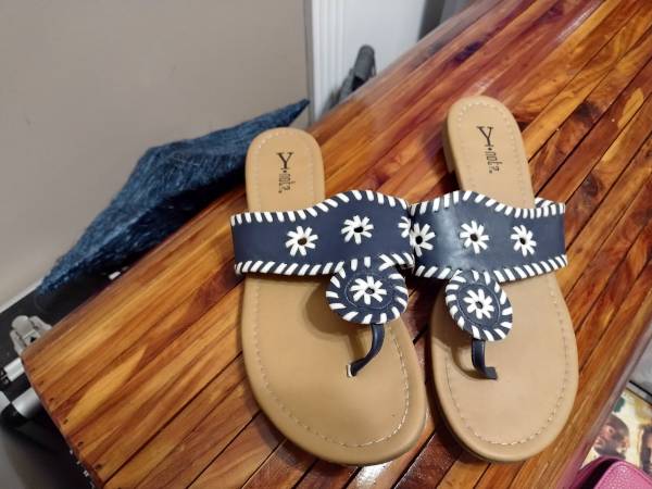 Y not? Sandals 1