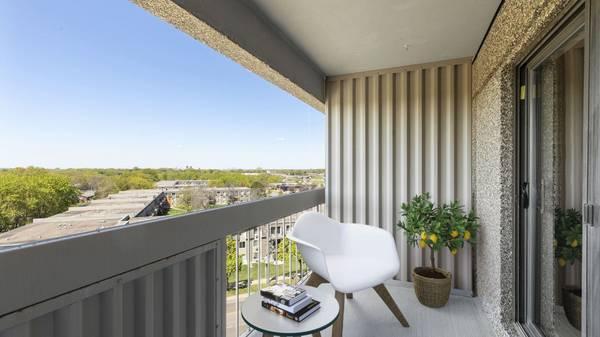 $1,263 / 2br - 843ft2 - en Saint Paul MN, Servicio Platino, 2 habitaciones (170 Ruth Street North, Saint Paul, MN)64003958588289124