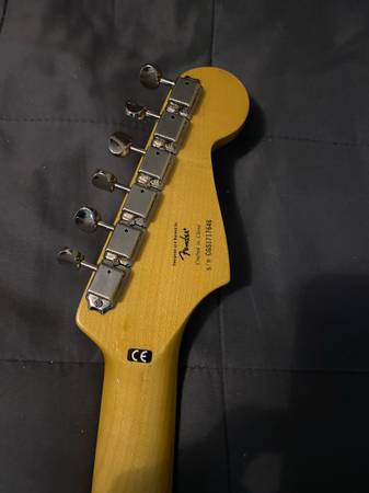 Fender squier classic vibe 60’ stratocaster lefty - $300 (Fremont)63471320885507123