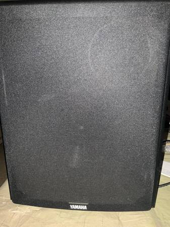 Yamaha SW-2 subwoofer 1