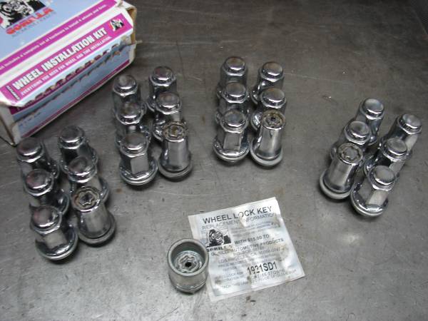 WHEEL INSTALLATION KIT - 5 & 6 LUGS WITH LOCKS 1
