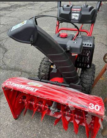 Troy Bilt 30” Snow Blower 1