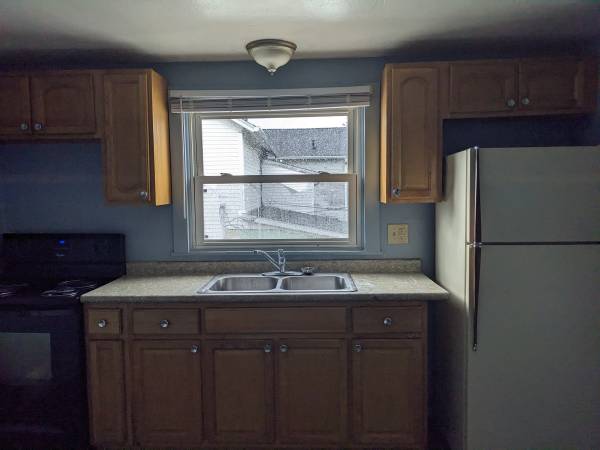 $725 / 1br - 300ft2 - 222 Martin Luther King Blvd (Anderson)63680211812353121