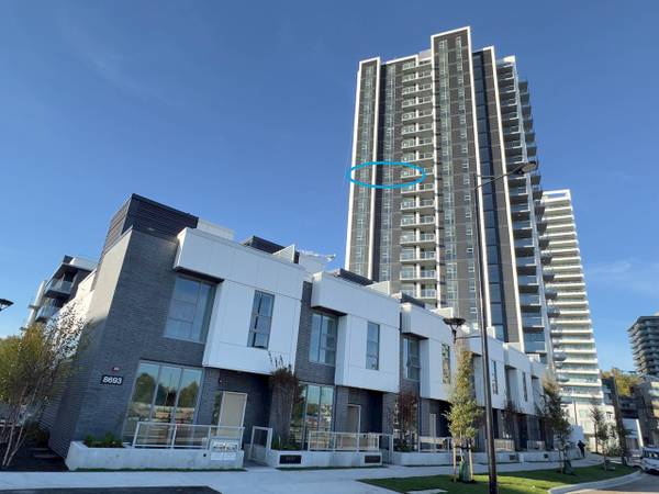 3 Bdrm+Den Apartment Ready to move in 1