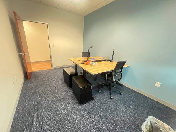 $950 Window Offices Available in Southside Fort Worth Medical District! (901 W Rosedale, Suite 250, Fort Worth)63867601706369120