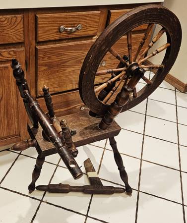 Antique rustic primitive wood spinning wheel farm country cottage 1