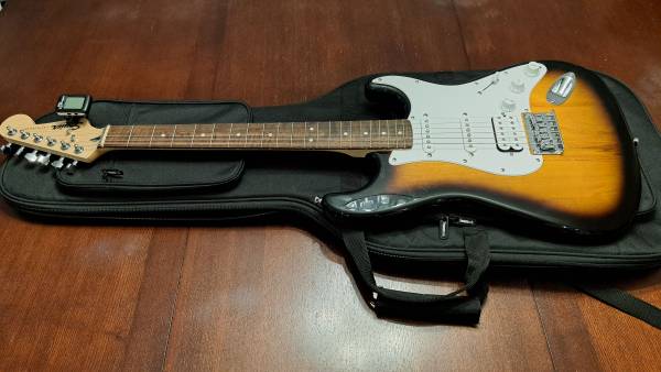 Electric Guitar - Fender Squire Stratocaster 1