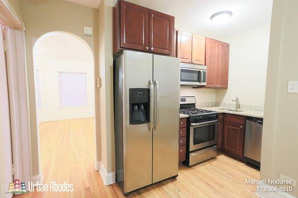 $1,750 / 1br - 700ft2 - Terrific 1 Bedroom, 1 Bath in Ravenswood, Available: 12/1/2025 (Ravenswood)64041647431939122