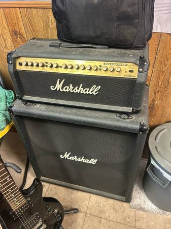 Marshall valvestate 100 half stack 1