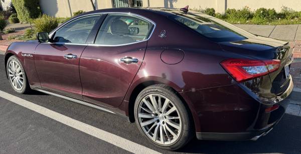2015 Maserati Ghibli - Muy limpio, 37 mil millas - $16.500 (Berkeley norte / colinas)63469883145729122