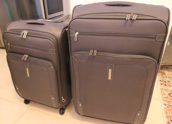 Luggage Samsonite 2 piece 1