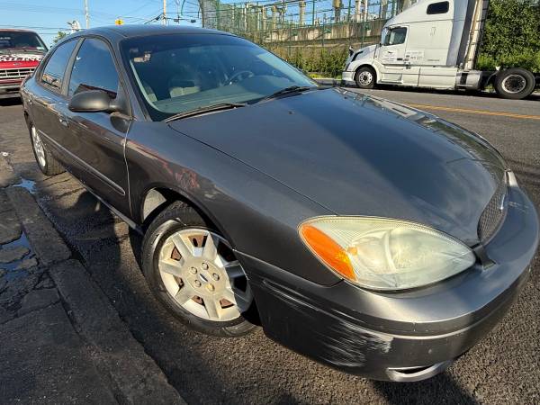 2005 Ford Taurus SE Only 80k Miles & 1 Owner!! - $2,200 (Coney Island)63654712999299121