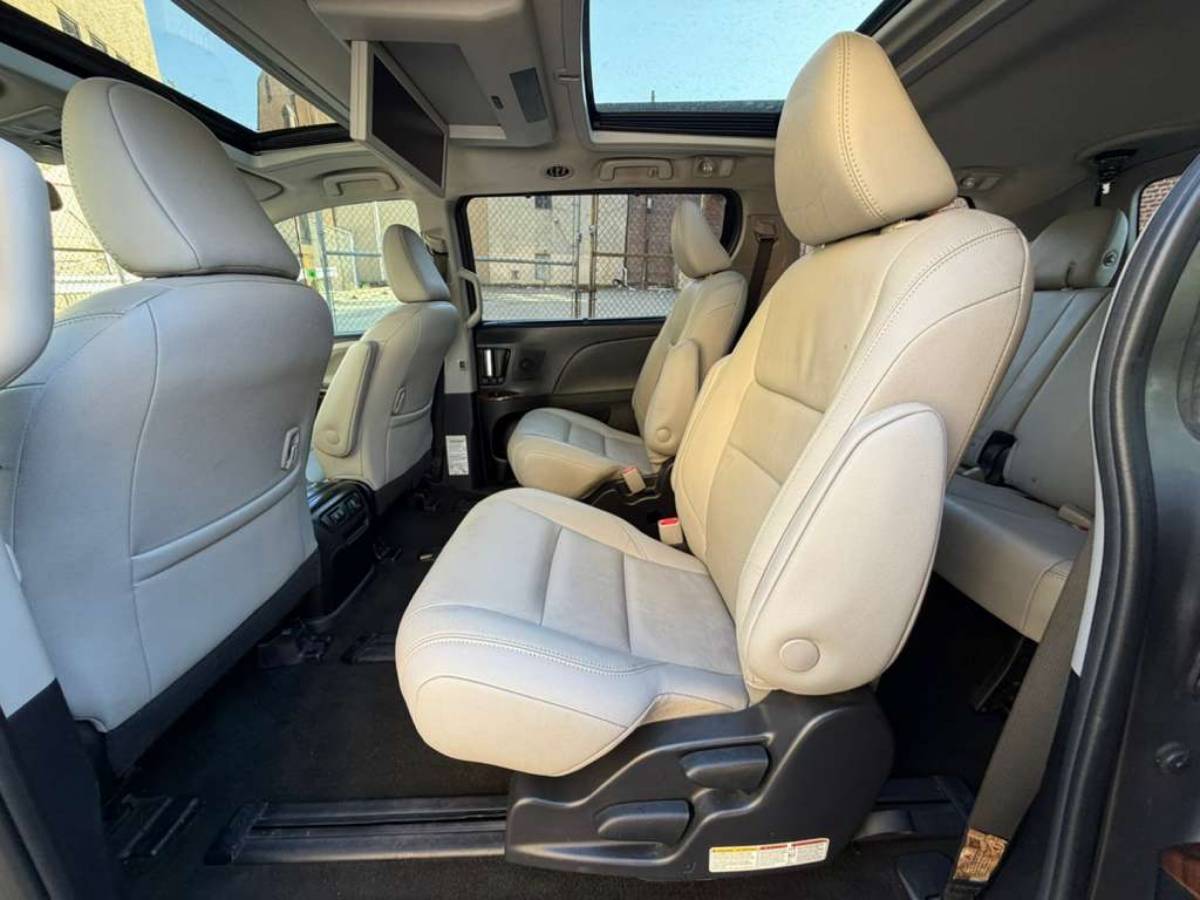 2019 Toyota Sienna Limited Premium AWD
