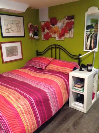 $800 / 1br - 400ft2 - Suite de dormitorio independiente con baño privado (Hamilton (NE Baltimore))63694945853443123