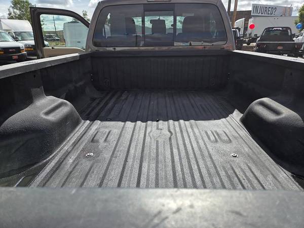 2016 Ford F350 XLT 4x4 - Photo 8