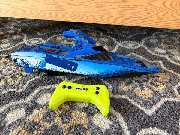 RC boat 1