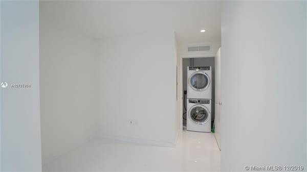 $4,300 / 1br - 1095ft2 - Paramount WorldCenter Downtown 1 Bedroom + Den Unit (Downtown)64051003900801123