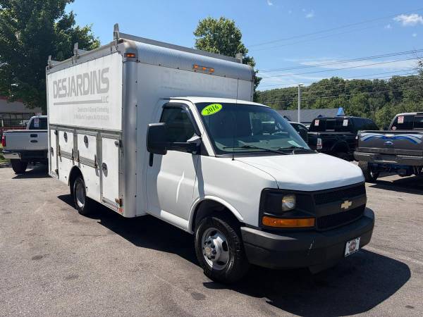 2016 Chevrolet Express Commercial - Photo 4