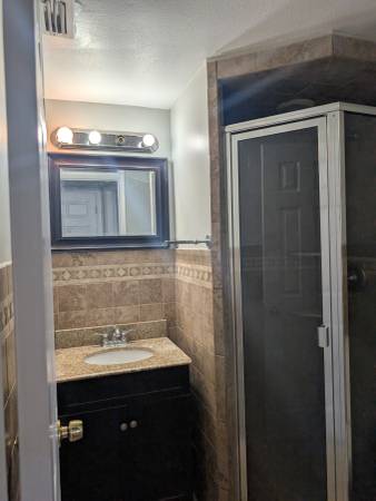 $1,400 / 2br - House for rent63976137026307123