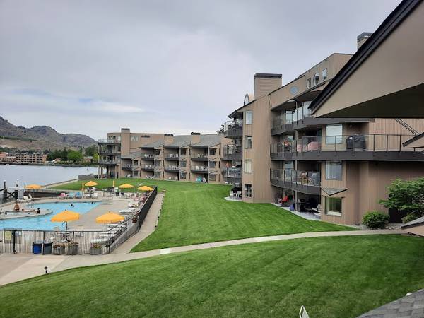 $1,200 / 2br - Peterson's Resort ON Lake Chelan--Sept26-Oct3--2br, 2ba--7 days!!! (Lake Chelan)63658247134723122