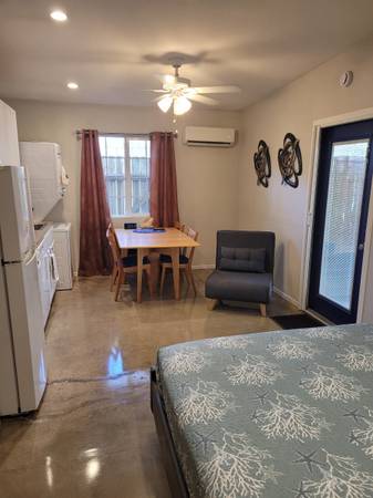 $1,700 / 1br - 300ft2 - ATTENTION TRAVELING NURSES & PROFESSIONALS! FURNISHED CASITA FOR RENT! (Cathedral City)63668370657537120