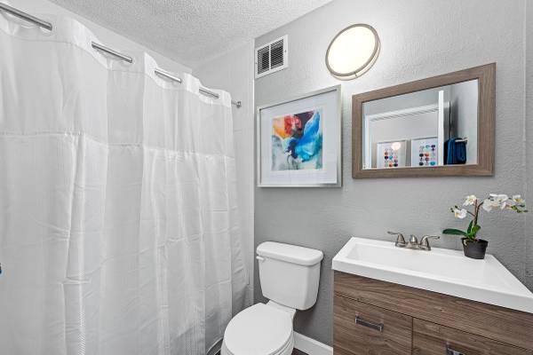 $1,099 / 1hab - 1050ft2 - ¡Regálese el obsequio de un nuevo apartamento! (3125 Sinton Rd, Colorado Springs, CO 80907)63658145550721123