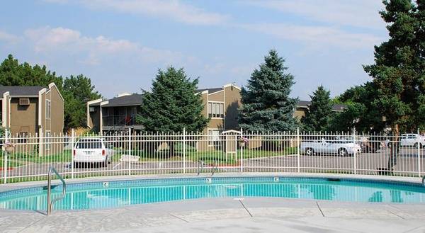 $1,220 / 1br - 560ft2 - Instalaciones modernas de lavandería, patio con estilo de jardín, área de juegos, aire acondicionado en la unidad63794895409283122