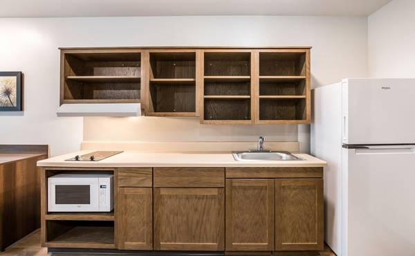 $483 / 1br - ¡Vida en estilo de apartamento sin compromiso! (2225 Point Blvd, Elgin, IL)63781350824579123