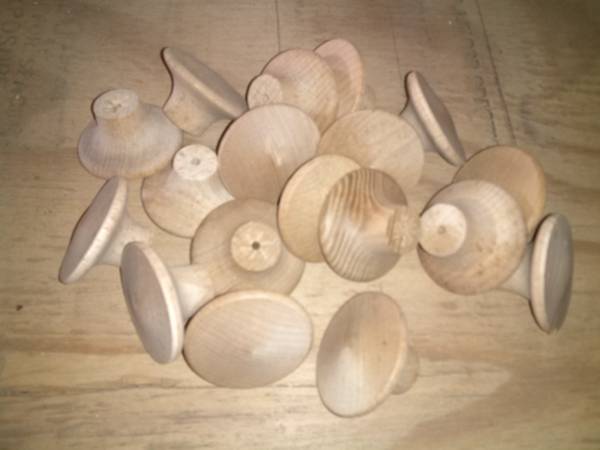 WOOD  KNOBS 1
