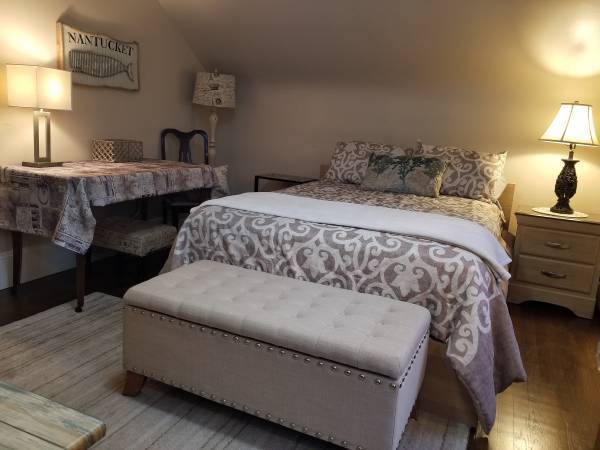 $650 SPACIOUS, PEACEFUL 1-BED, 1-BATH (oakland west)63826176794243121