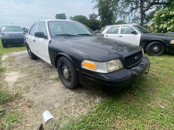 Coches policiales Crown Vic con bajo kilometraje - $2,500 (Westwego)63612928615555120