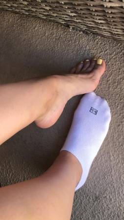 Looking for women's worn socks (HRM) 1