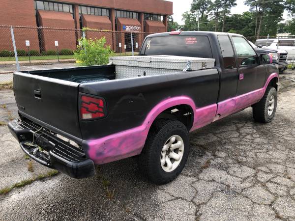 2002 Chevy S10 Ext Cab 4x4 ESPECIAL PARA MECÁNICOS ! - $950 (Norfolk)63621709208579124