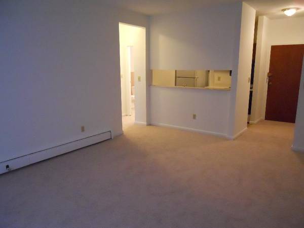 $2,600 / 2br - PORTER SQ CALEFACCIÓN AGUA CALIENTE ESTACIONAMIENTO INC DECK EN LA AZOTEA AHORA (Porter Sq)63809989269761123