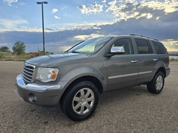 2009 Chrysler Aspen Limited V8 AWD Asientos 8 107K Millas! ¡Excelente Estado! - $7,500 (Greeley)63619639692161120
