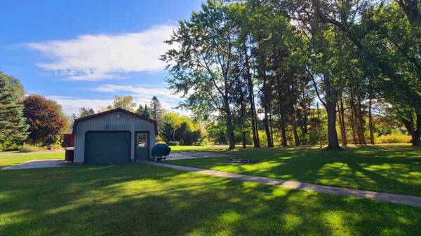 $254,900 / 2br - 1700ft2 - BEAUTIFUL HOME IN PINCONNING FOR SALE (Pinconning)64198881286530121