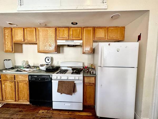 $950 / 8br - Allston Room in 8 Bed/3.5 Bath House | Near Harvard Avenue (Allston)63810062907267123