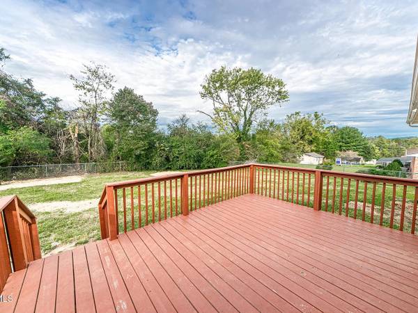 $1,000 / 3br - 2100ft2 - 3 BR 2 Bath House in Johnson City (Johnson City)64028556890370121