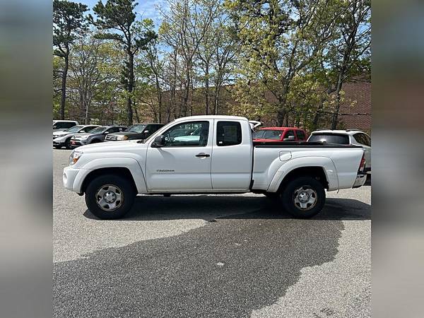 2011 Toyota Tacoma 4WD Access I4 SR5 - $9900.0063615514987139124