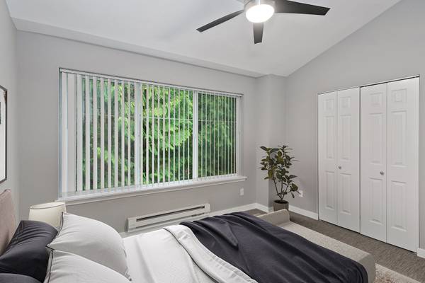 $3,234 / 2br - 1432ft2 - 🖥️Cozy Den/Office/Bonus Room!🖥️Beautifully Renovated! Att. Garage! (1525 Rock Creek Ridge, North Bend, WA)63688549444739124