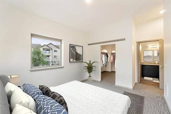$1,799 / 1hab - 804ft2 - Plazas de aparcamiento, Techos abovedados, Balcón o patio, Armario empotrado (Olympia)63688443914371120