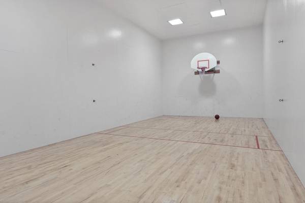 $1,345 / 1hab - 563ft2 - Instalaciones de lavandería, Patios/Balcones, Recorra hoy, Servicio de paquetería63884890697089123
