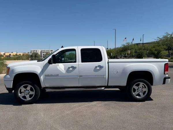 2011 GMC Sierra 2500 HD - Photo 5