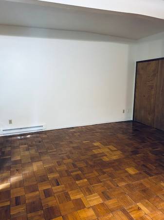 $1449.00 / 1br - 650ft2 - SPACIOUS MCM 1+1 APT ACROSS FROM OHSU/VA, PET FRIENDLY W/PARKING!63914854900227120