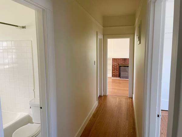 $2,500 / 1br - 1000ft2 - Rare Spacious One Bedroom in Residential Trendy Temescal (oakland north / temescal)63806889359619122
