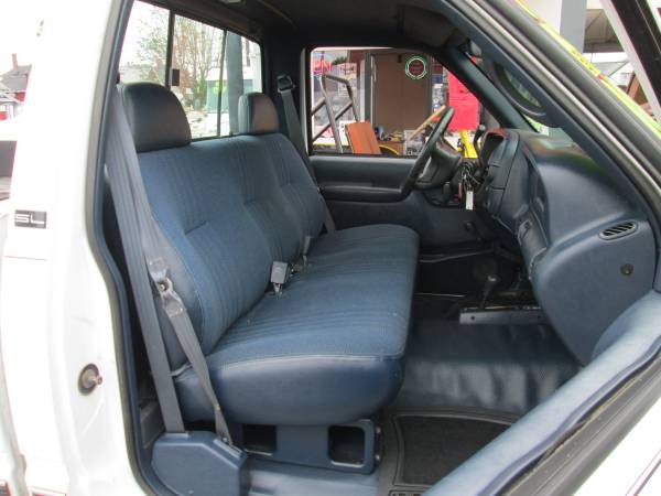 1997 GMC Sierra 2500 SL 2 puertas K2500 SL 4x4 Cabina Estándar LB HD - $10.995 (Centralia)63470611330305124